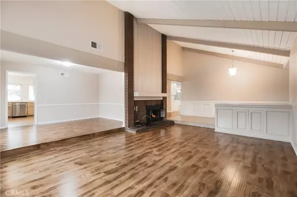 Chatsworth, CA 91311,10025 Lubao Avenue