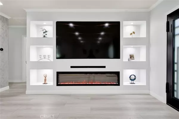 North Hollywood, CA 91606,6251 Willowcrest Avenue