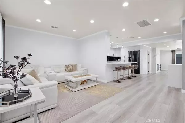 North Hollywood, CA 91606,6251 Willowcrest Avenue