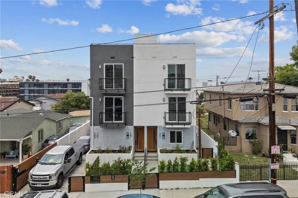 201 S Westlake Ave Unit #203, Los Angeles, CA 90057
