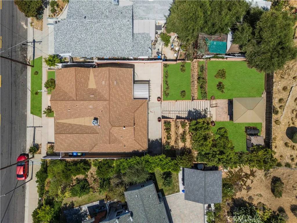 Sun Valley, CA 91352,10101 Lanark Street