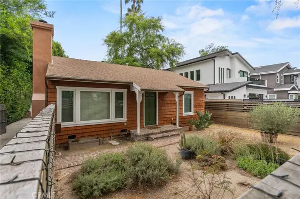 Sherman Oaks, CA 91403,4514 Cedros Avenue