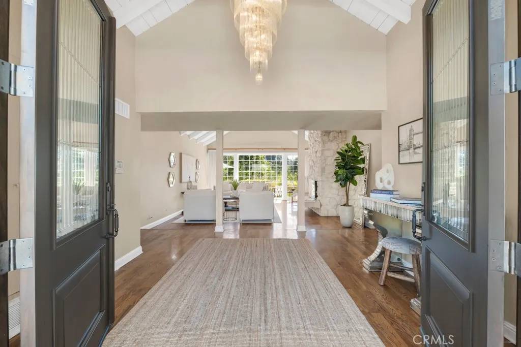 Encino, CA 91316,4423 Portico Place