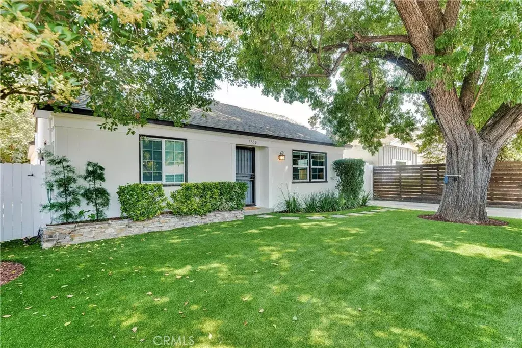 Woodland Hills, CA 91367,5550 Fallbrook Avenue