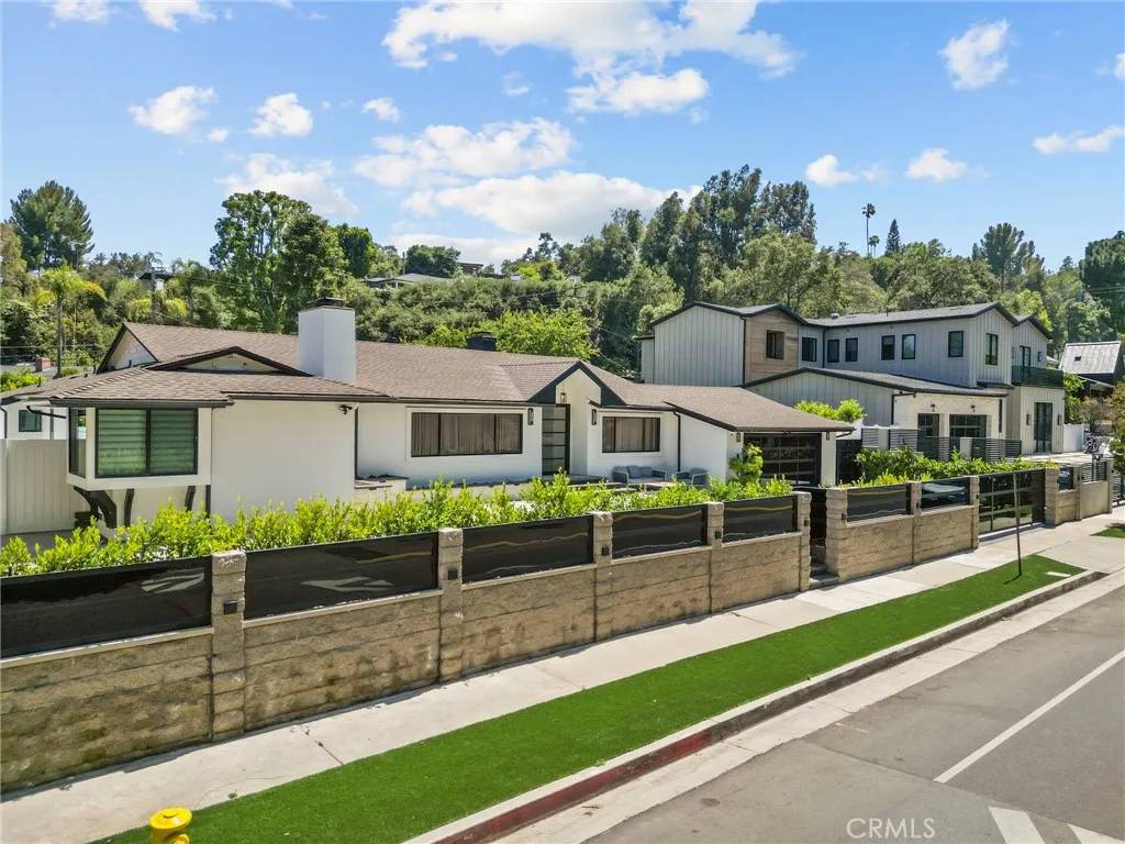 Encino, CA 91436,16810 Adlon Road