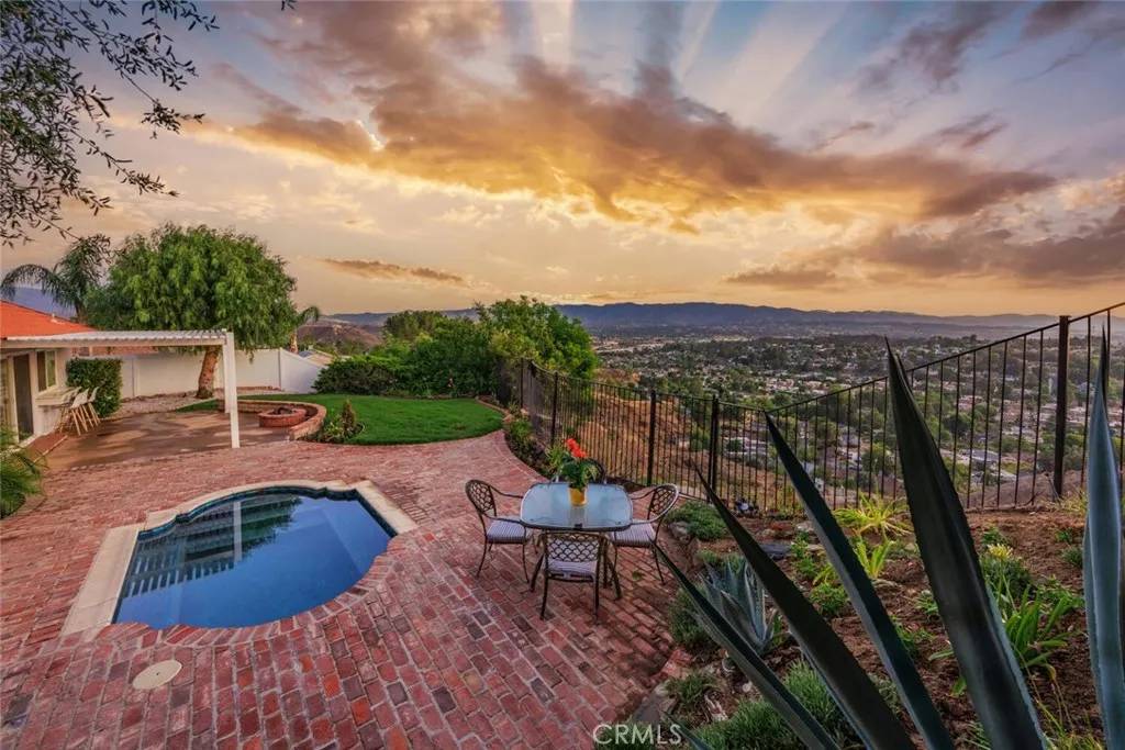 27403 Garza Drive, Saugus, CA 91350