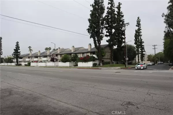 Canoga Park, CA 91304,8341 De Soto Avenue #10