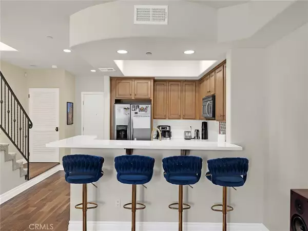 Encino, CA 91316,5753 White Oak Avenue #3