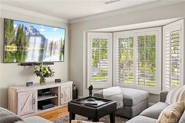 Castaic, CA 91384,28141 Royal Road