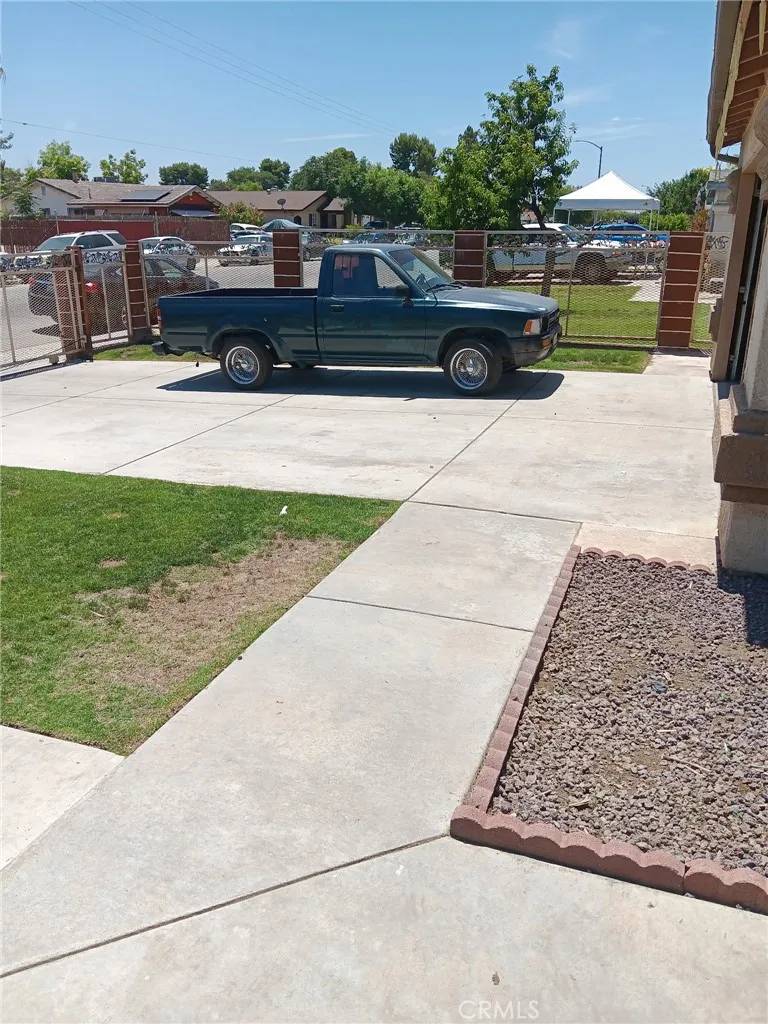 Bakersfield, CA 93307,412 Leeta Street