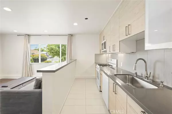 Granada Hills, CA 91344,11716 Paso Robles Avenue