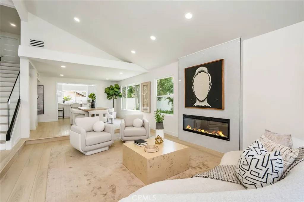 3195 Chadney Drive, Glendale, CA 91206