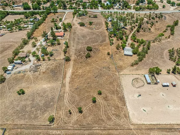 Agua Dulce, CA 91390,8709 Sierra Highway