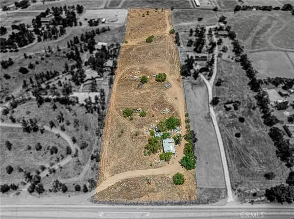 Agua Dulce, CA 91390,8709 Sierra Highway