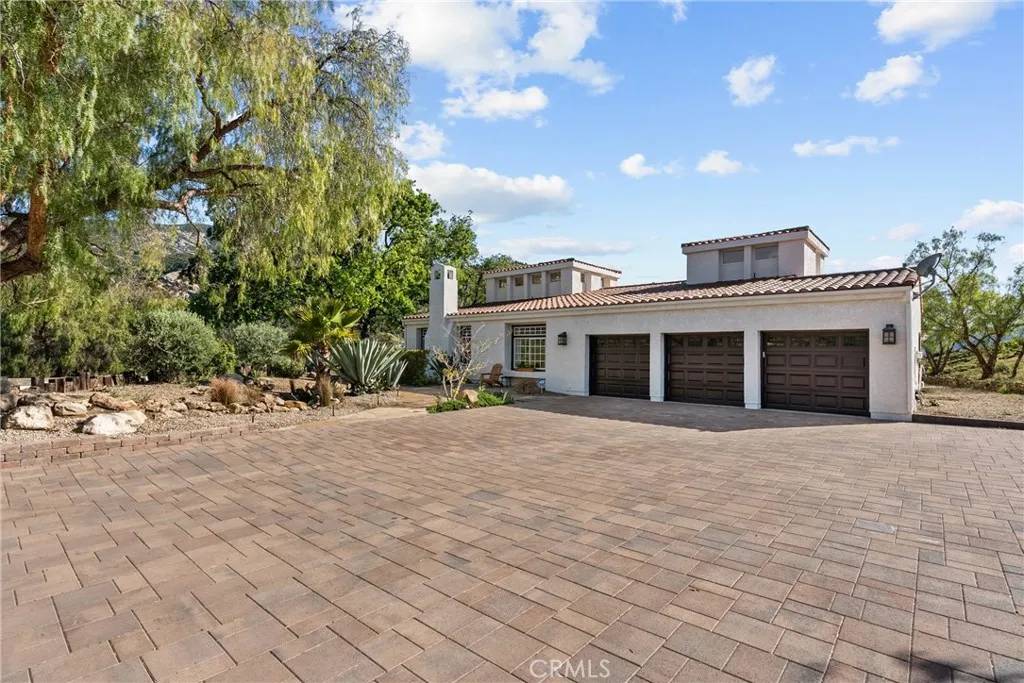 Calabasas, CA 91302,25174 Mulholland Highway