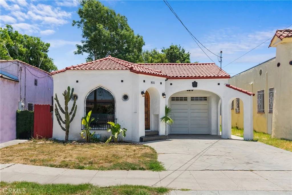 832 W 95th Street, Los Angeles, CA 90044