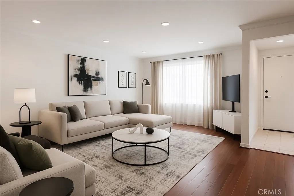 21620 Burbank Boulevard #22, Woodland Hills, CA 91367
