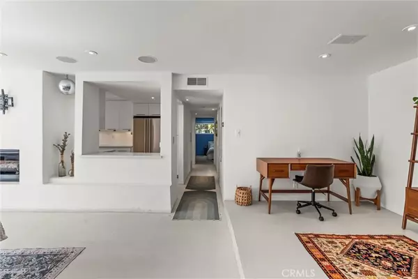 West Hollywood, CA 90069,1230 Horn Avenue #101