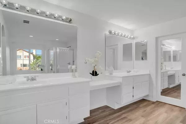 Newhall, CA 91321,24186 Matthew Place