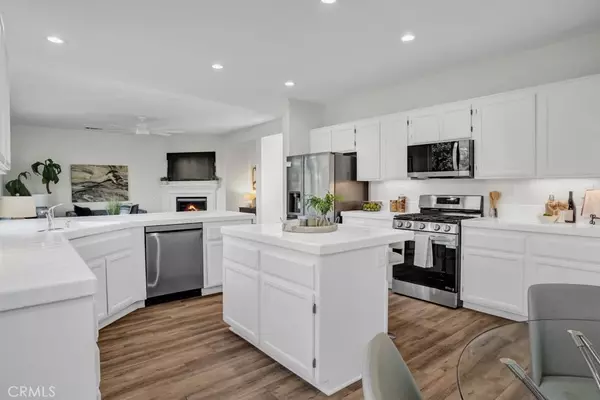 Newhall, CA 91321,24186 Matthew Place