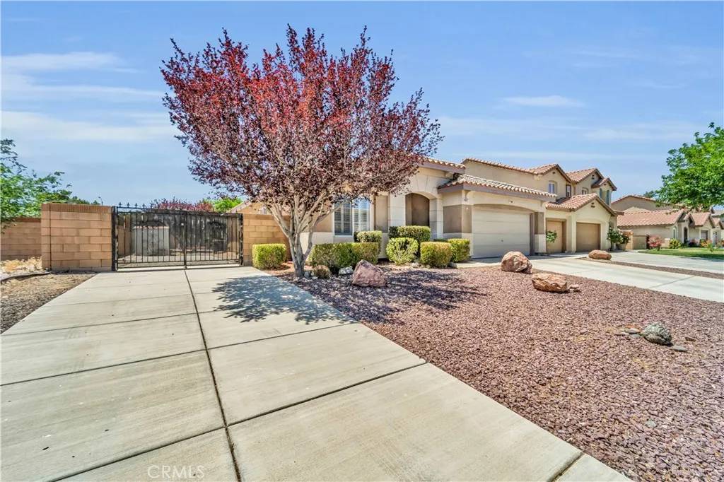 Lancaster, CA 93535,43627 Rialto Drive