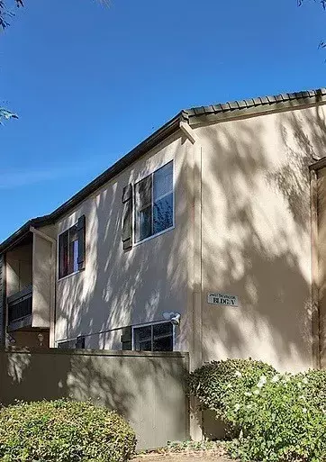 Valencia, CA 91355,24431 Trevino Drive #V10