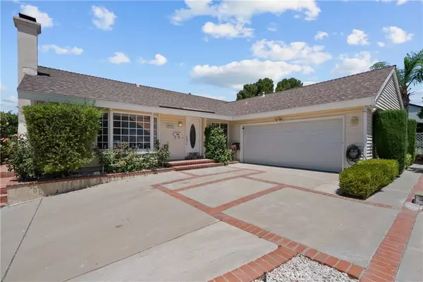 28901 Lotusgarden Drive, Canyon Country, CA 91387