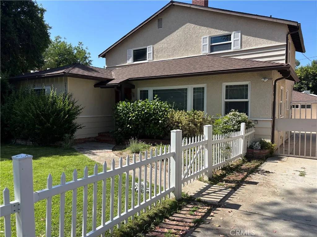 Woodland Hills, CA 91364,21327 De La Osa