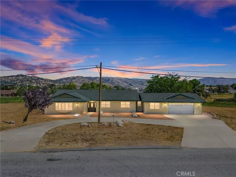 28201 Stallion Springs Drive, Tehachapi, CA 93561