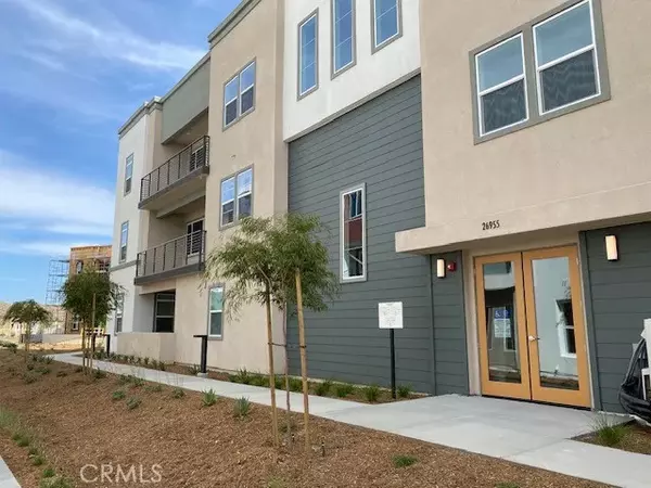 Valencia, CA 91381,26955 Prospector Road #305