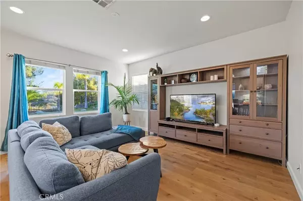 Castaic, CA 91384,28238 Alton Way