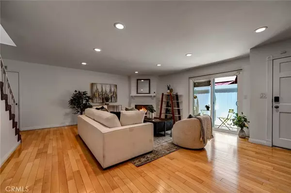 Studio City, CA 91602,11100 Acama Street #16