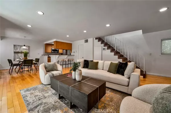 11100 Acama Street #16, Studio City, CA 91602