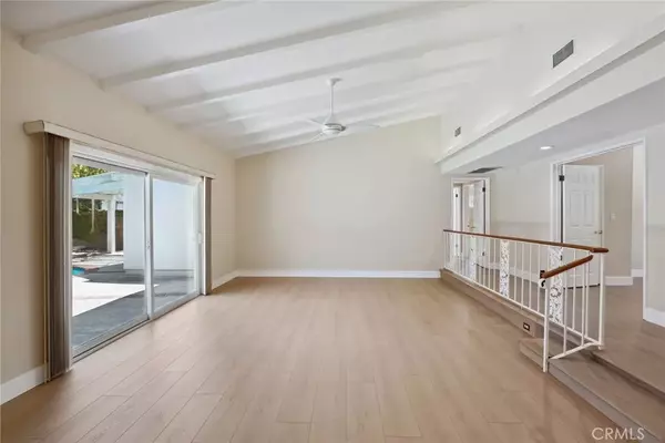 Woodland Hills, CA 91367,23730 Carard Street