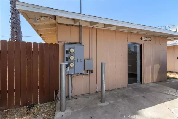 Reseda, CA 91335,18713 Vanowen Street
