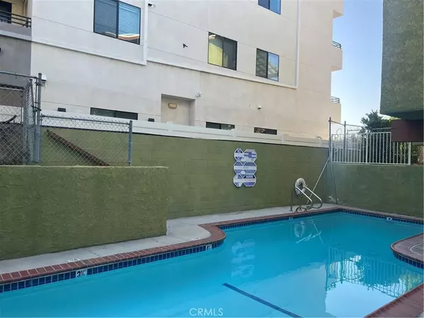 Tarzana, CA 91335,6155 Reseda Boulevard #9