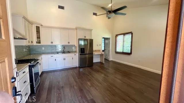 North Hollywood, CA 91605,7755 Ethel Avenue