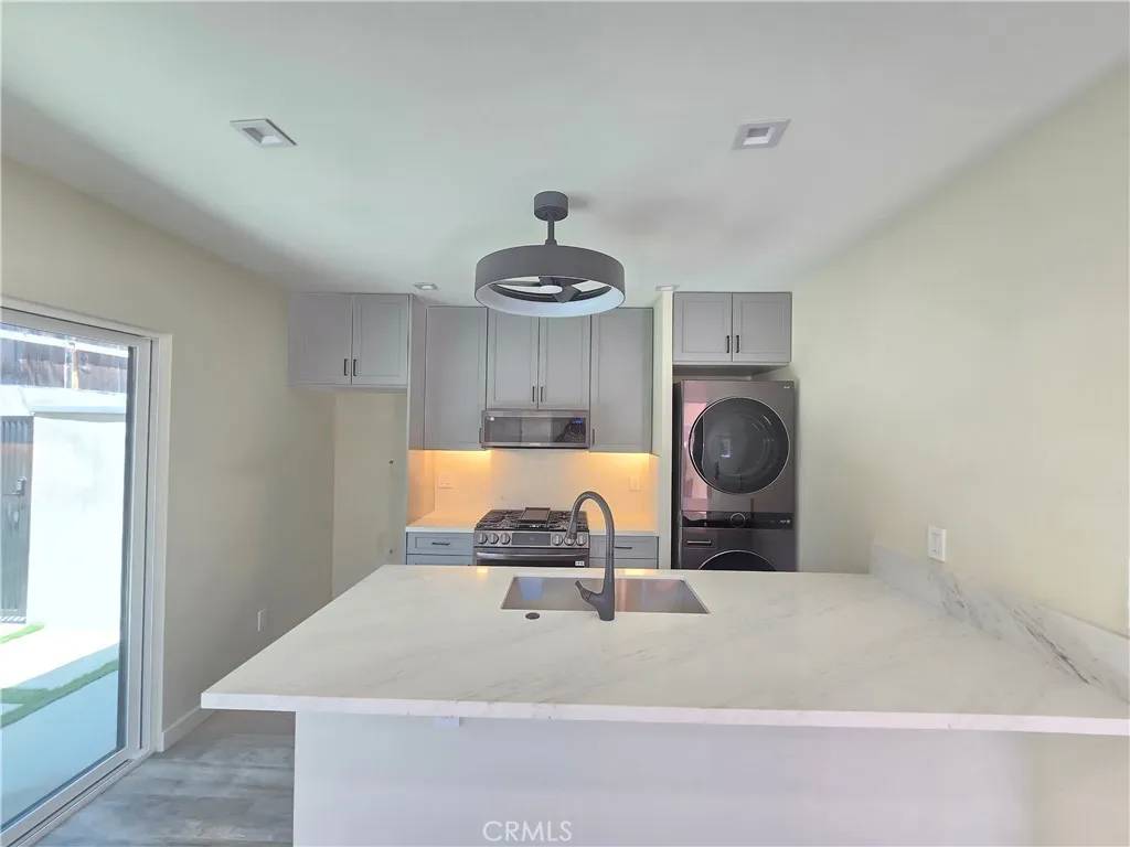 Winnetka, CA 91306,19755 Kittridge Street
