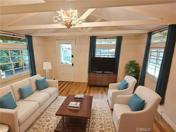 Sierra Madre, CA 91024,520 Audubon Way
