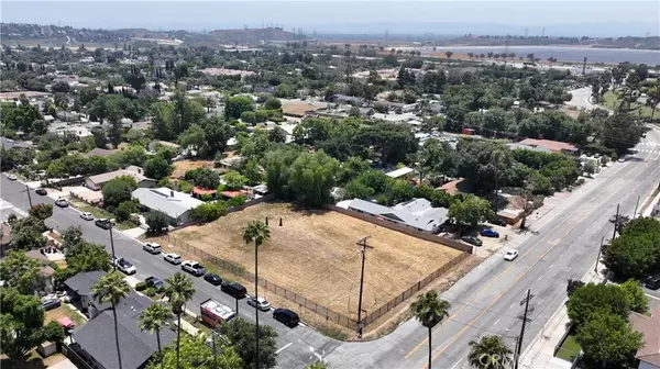 15766 Roxford, Sylmar, CA 91342