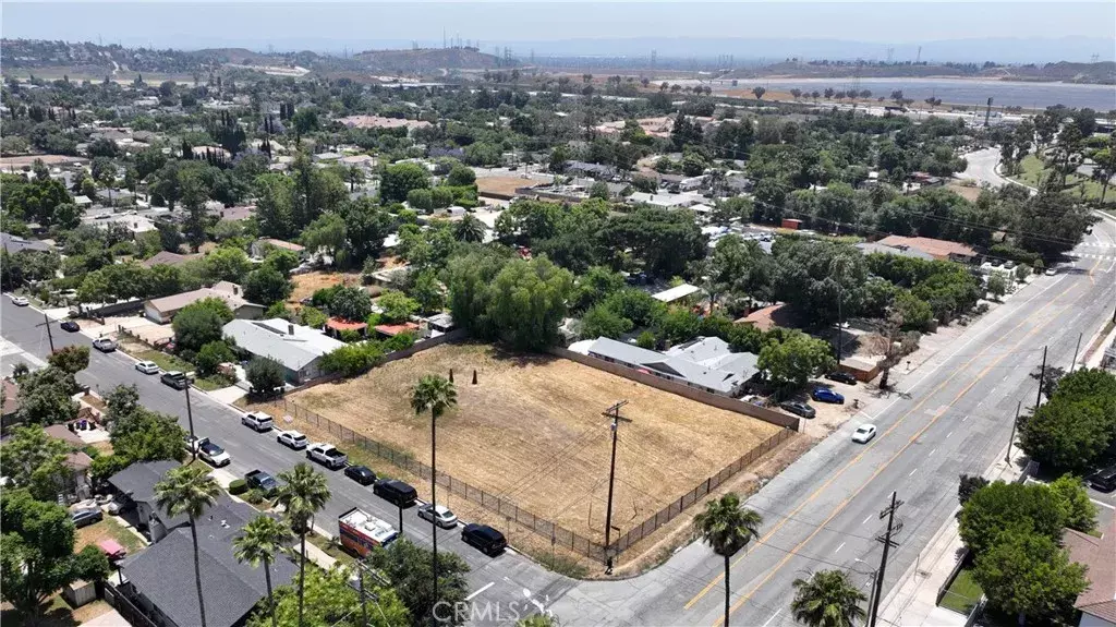 15766 Roxford, Sylmar, CA 91342