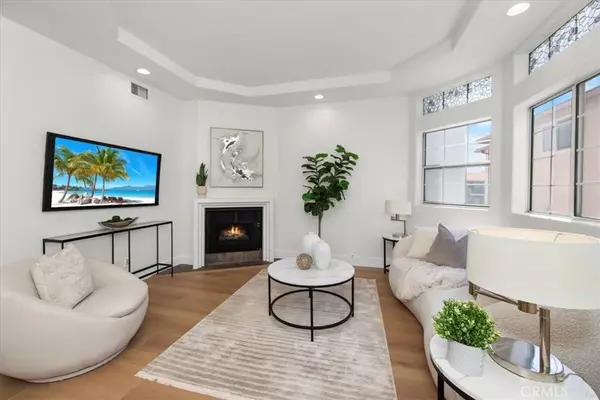 4455 Hazeltine Avenue #103, Sherman Oaks, CA 91423