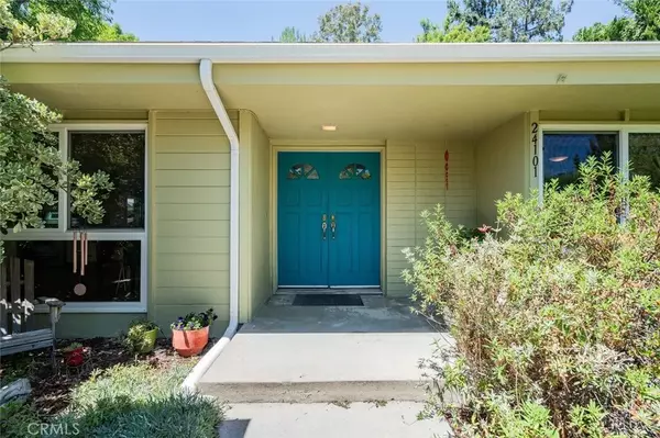 Woodland Hills, CA 91367,24101 Philiprimm Street
