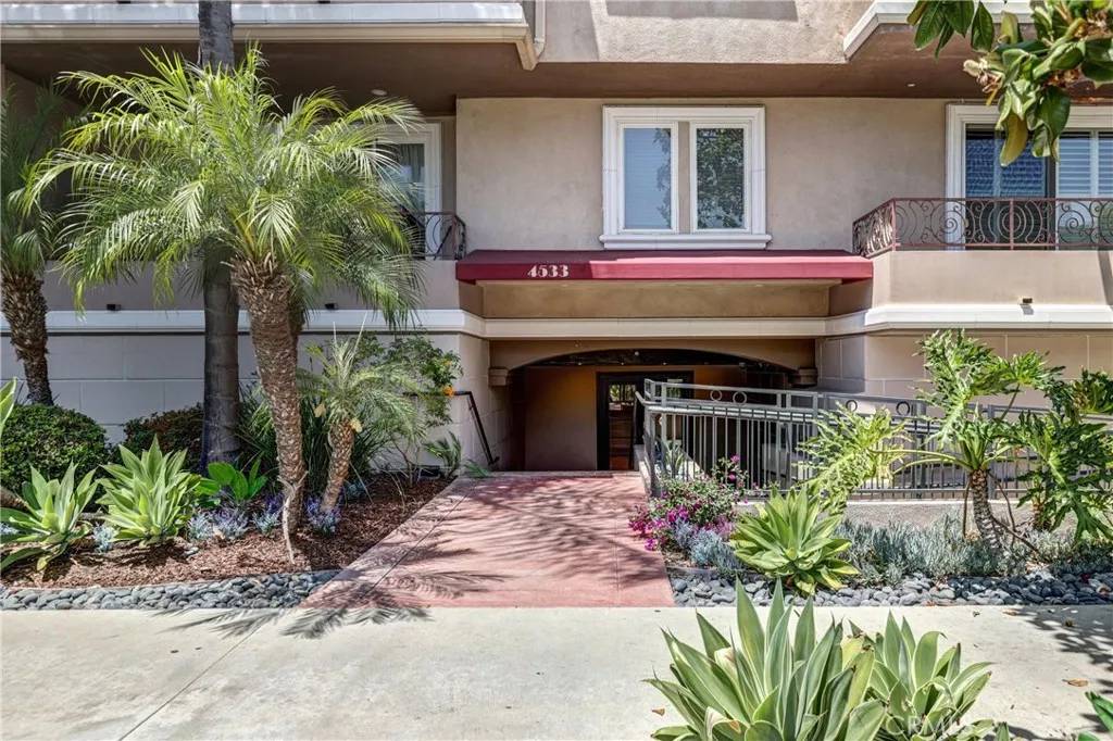Sherman Oaks, CA 91403,4533 Vista Del Monte Avenue #201