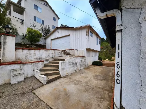 Sylmar, CA 91342,11860 West Trail