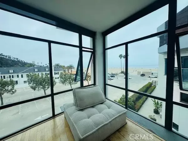 Santa Monica, CA 90402,270 Palisades Beach Road #301