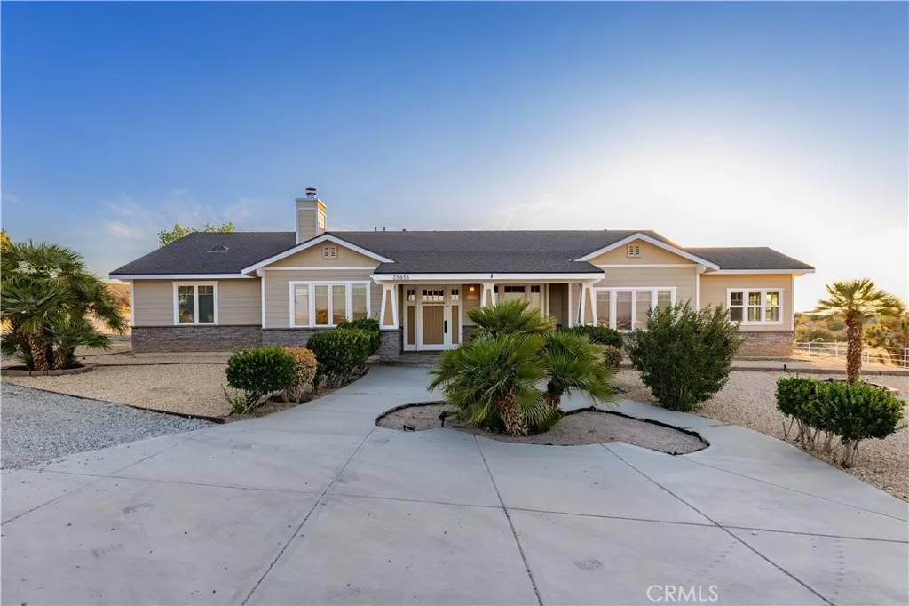 35655 52nd Street East, Palmdale, CA 93552