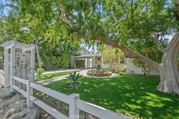 Studio City, CA 91604,12424 Sarah Street