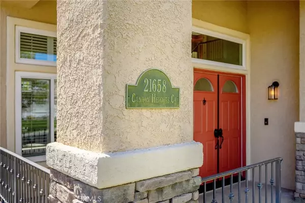 Saugus, CA 91390,21658 Canyon Heights Circle