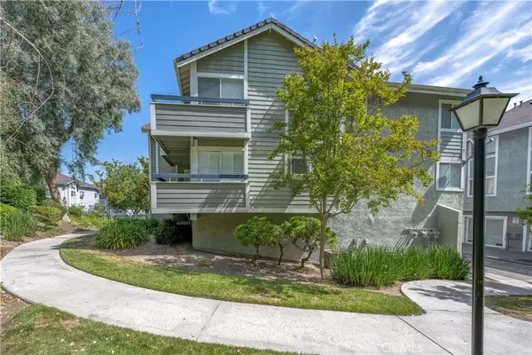 20214 Fanchon Lane #143, Canyon Country, CA 91351